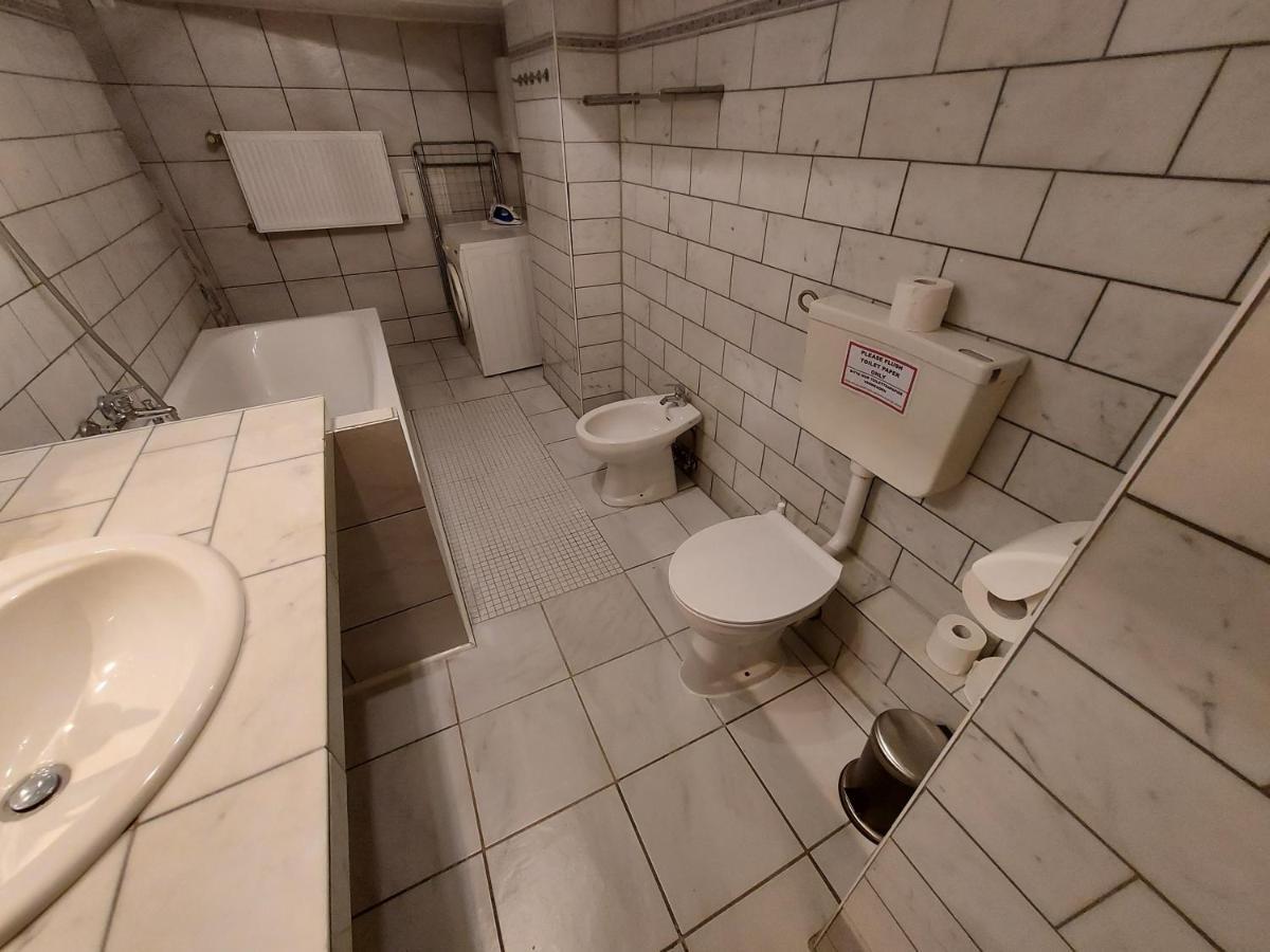 Basement Apartment Köln Dış mekan fotoğraf